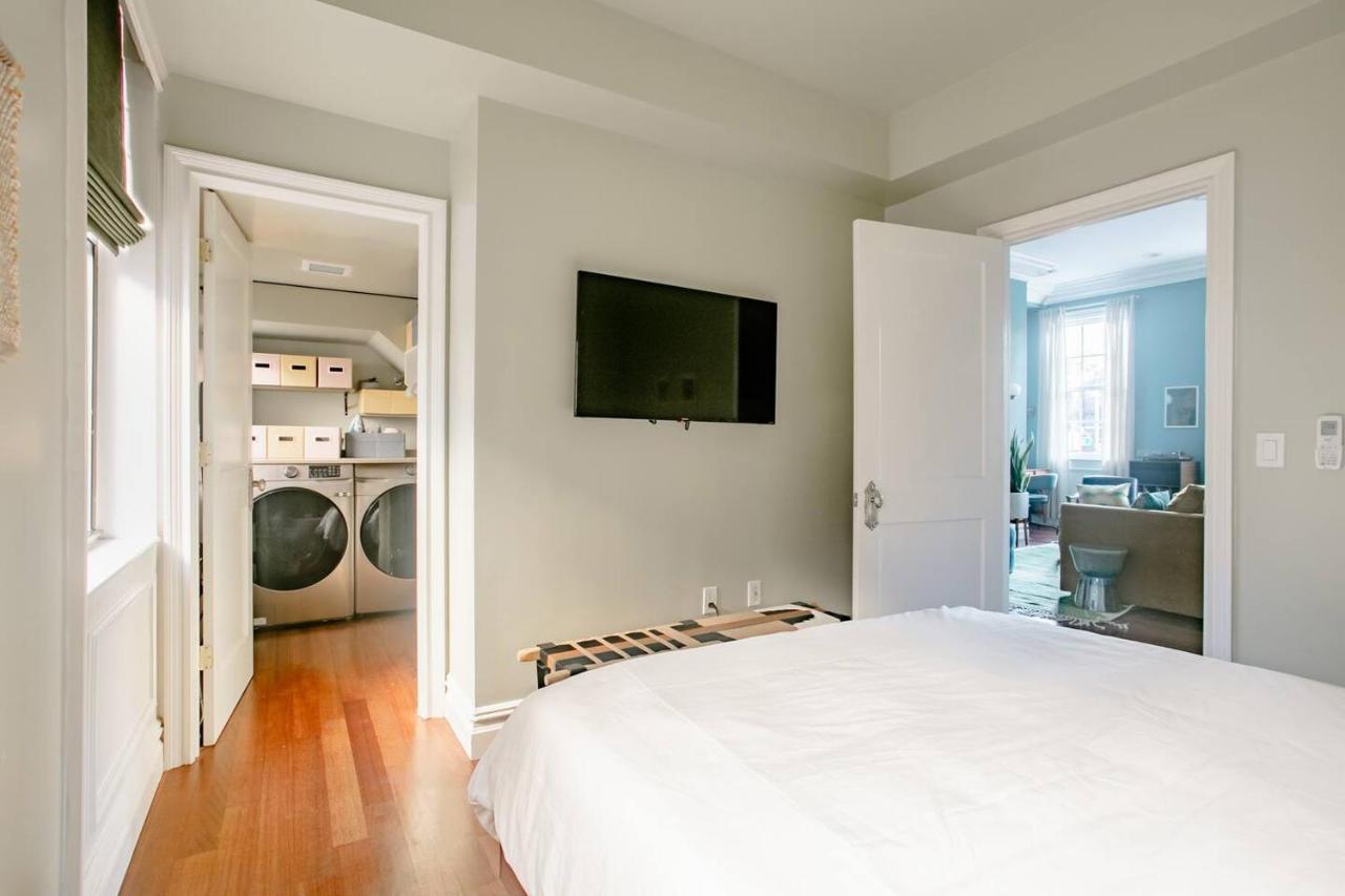 Airy Greenwich Retreat With Private Deck *