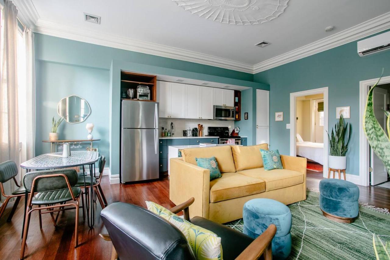 Airy Greenwich Retreat With Private Deck Apartment *